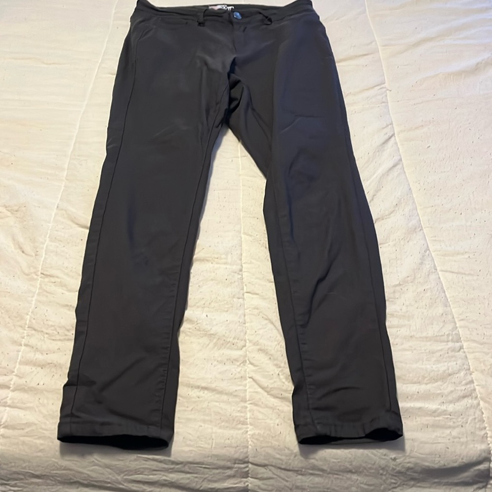 Grey YMI pants. Size 1X